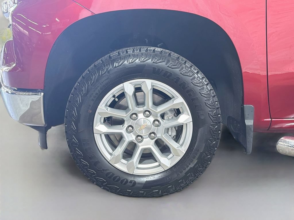 Used 2023 Chevrolet Silverado 1500 LT w/ LPO, Liner Protection Package AWD/4WD image 32