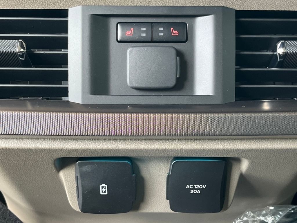 New 2025 Ford F150 Platinum w/ Equipment Group 703A Plus image 26