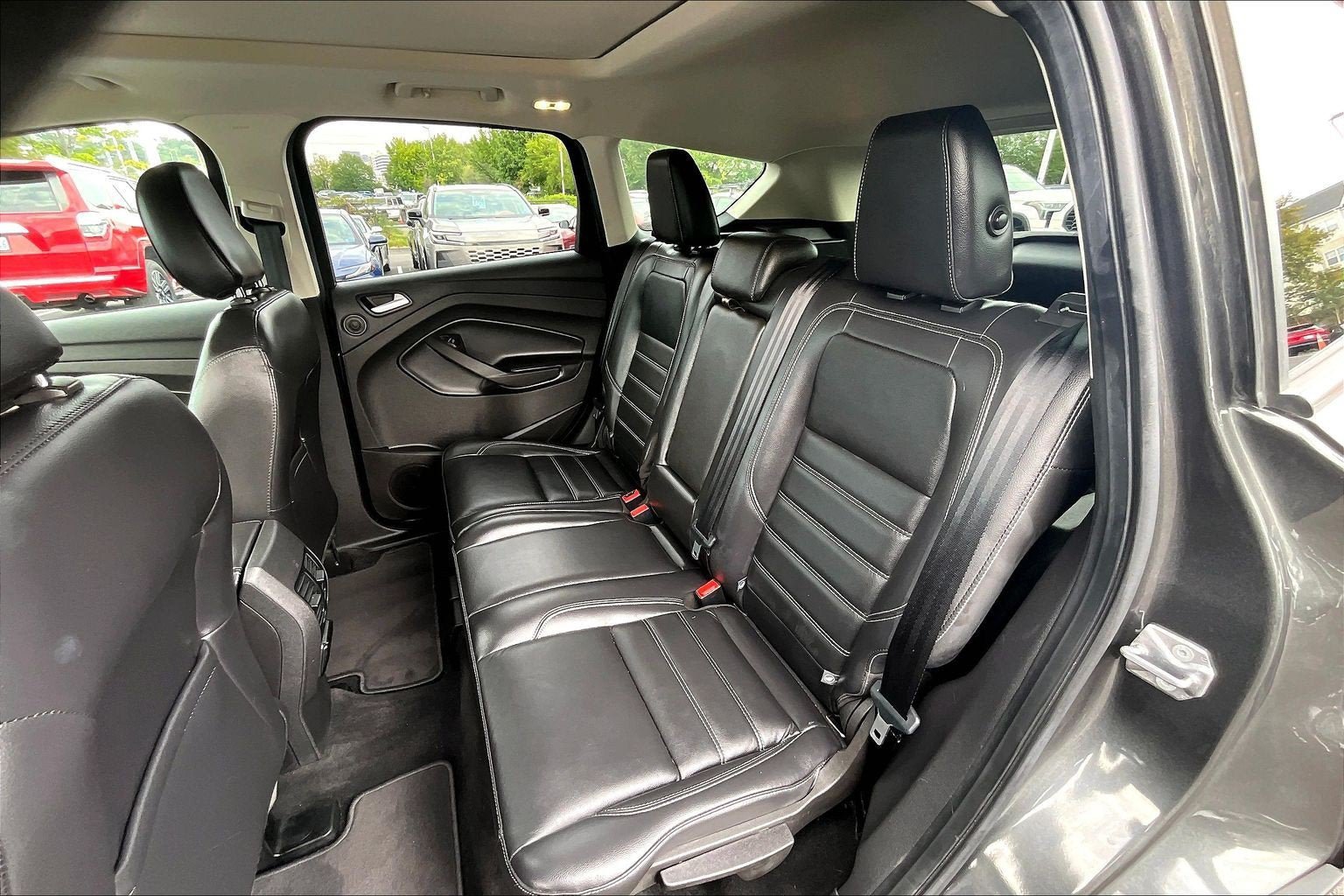 Used 2019 Ford Escape Titanium AWD/4WD image 25