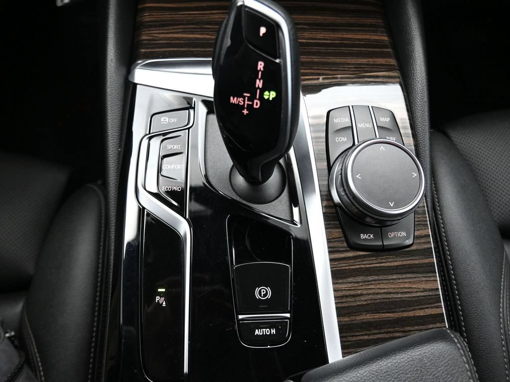 Used 2023 BMW 540i w/ Convenience Package RWD image 22
