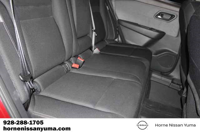 Used 2023 Nissan Rogue S image 7