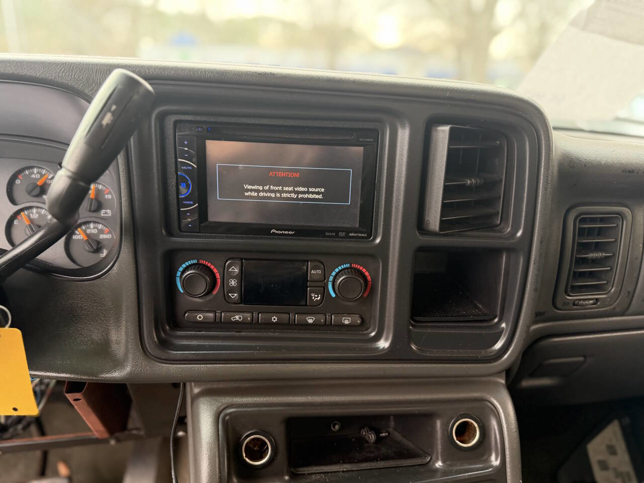 Used 2006 Chevrolet Silverado 1500 LT w/ Onstar Plus Package image 15