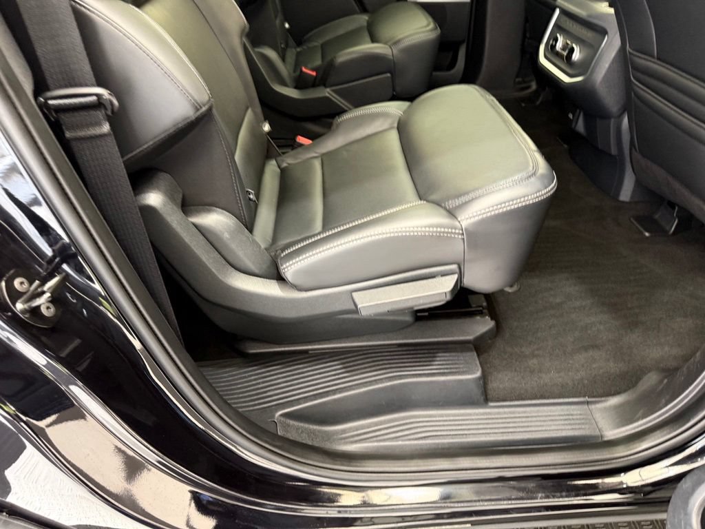 Certified 2025 Ford Expedition Max Platinum w/ Stealth Performance Package AWD/4WD image 34