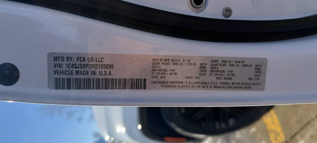 Used 2024 Jeep Wagoneer L Series II w/ Convenience Group I image 11