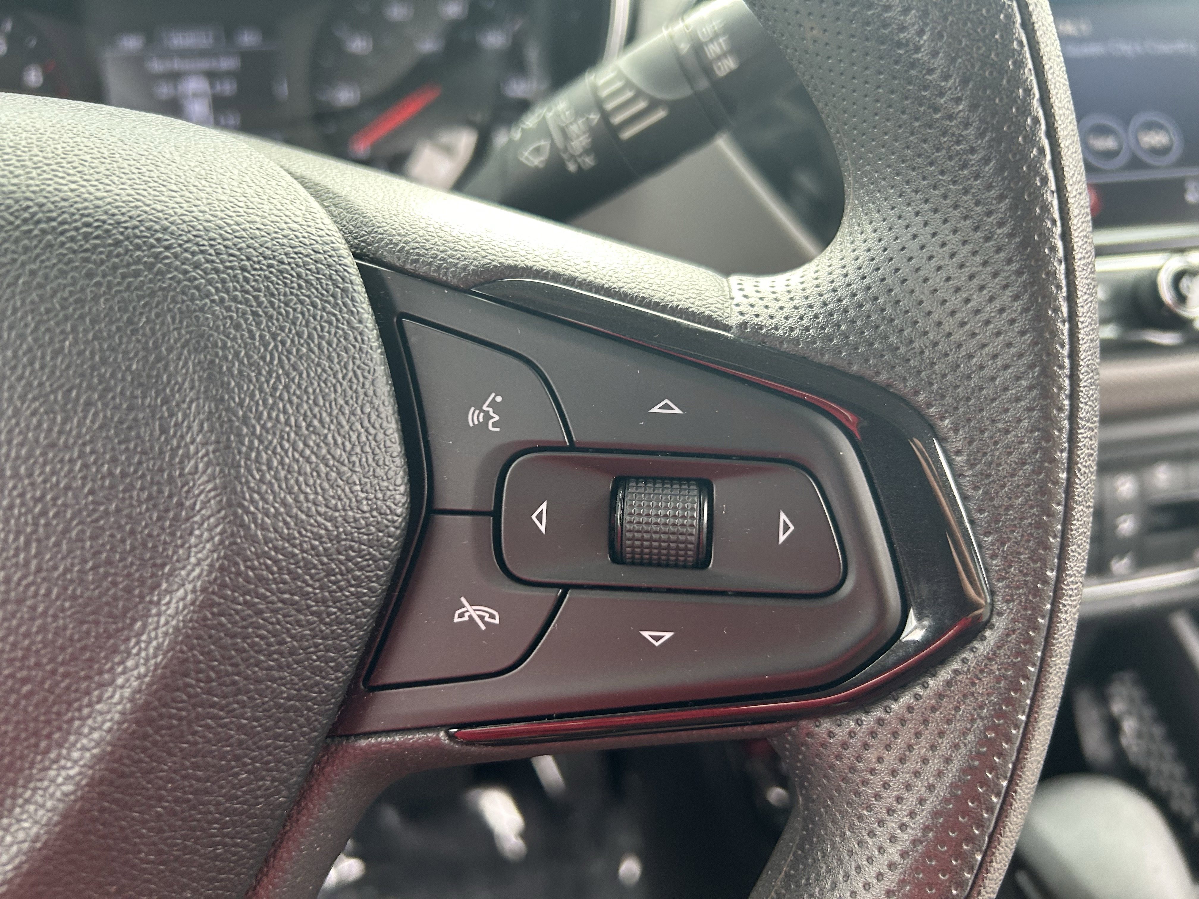 Used 2021 Chevrolet TrailBlazer LT w/ Convenience Package FWD image 17
