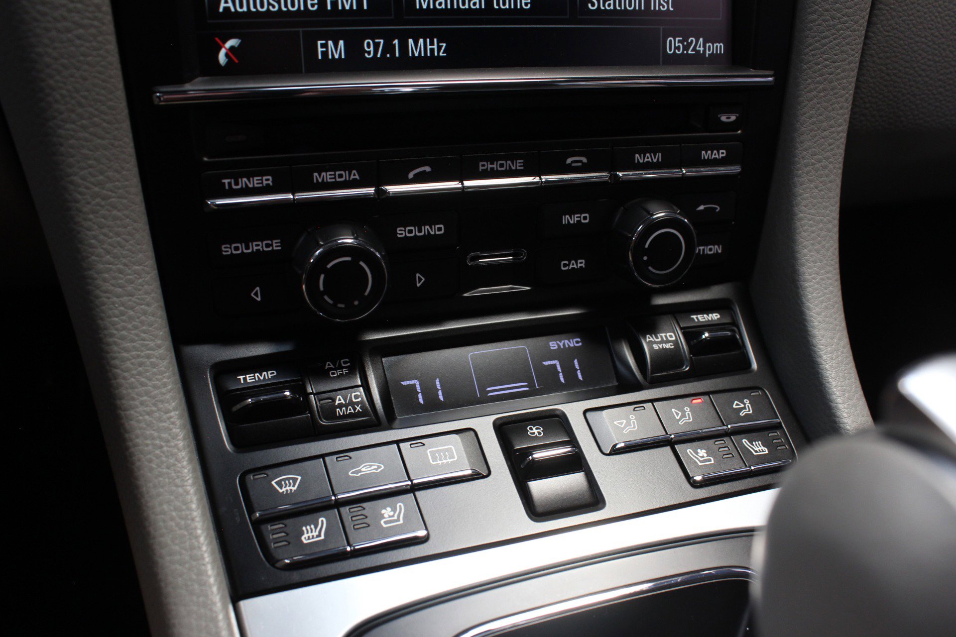 Used 2015 Porsche Cayman image 48