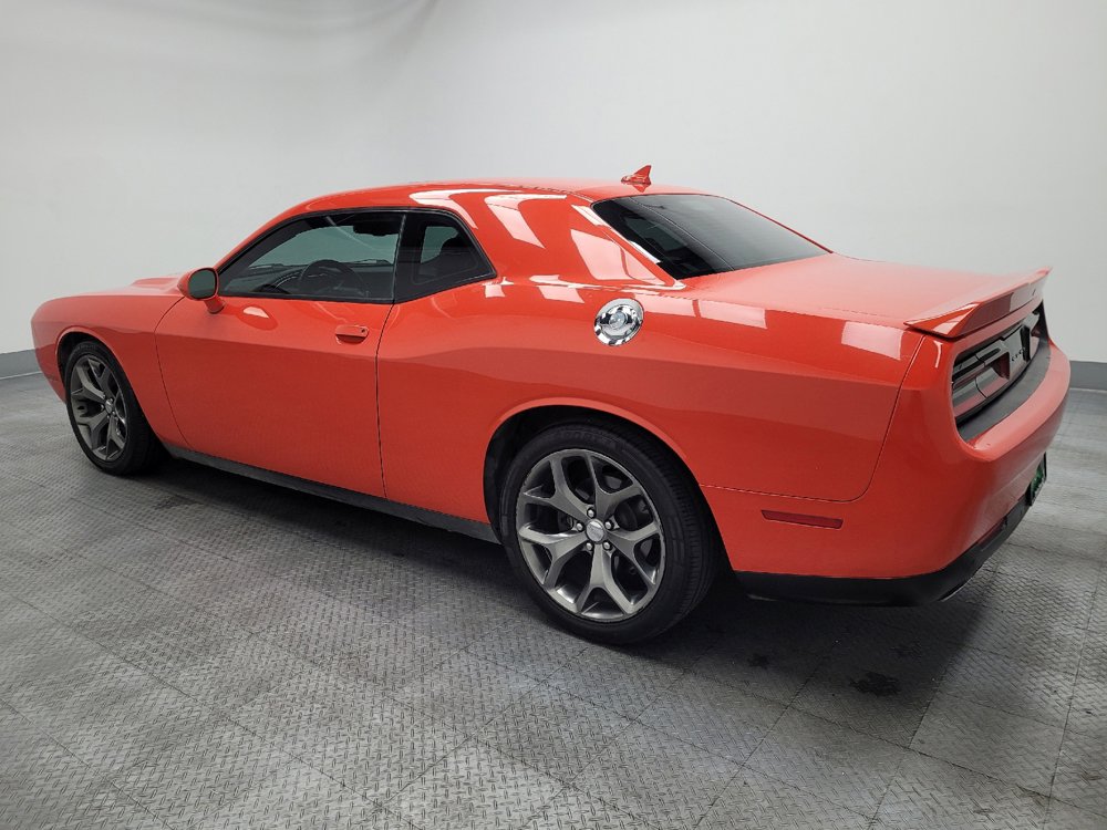 Used 2016 Dodge Challenger SXT Plus RWD image 3