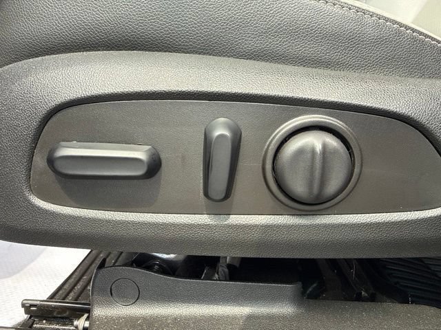 Used 2023 GMC Terrain SLT FWD image 14