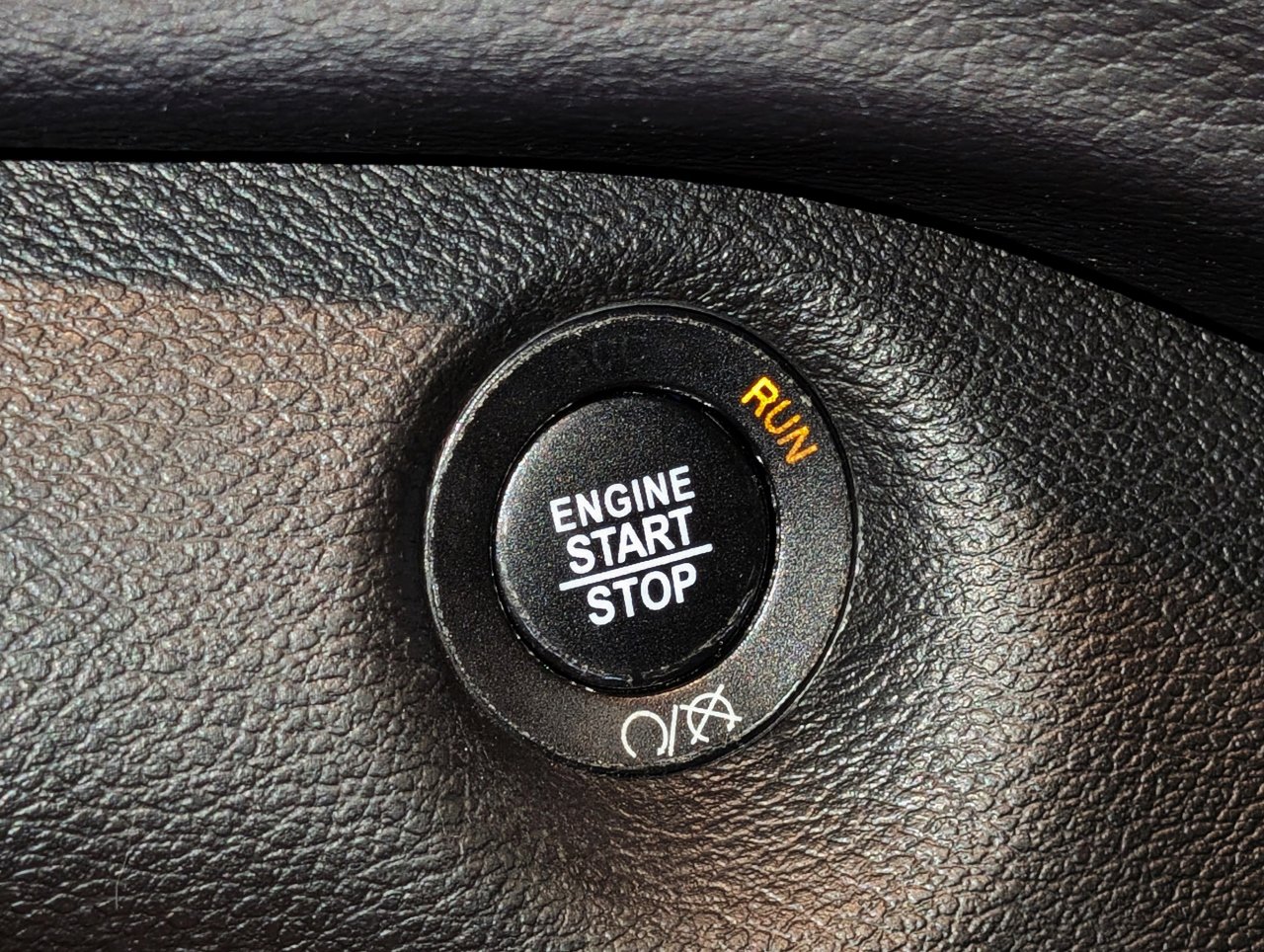 Used 2019 Jeep Cherokee Limited w/ Trailer Tow Group image 43