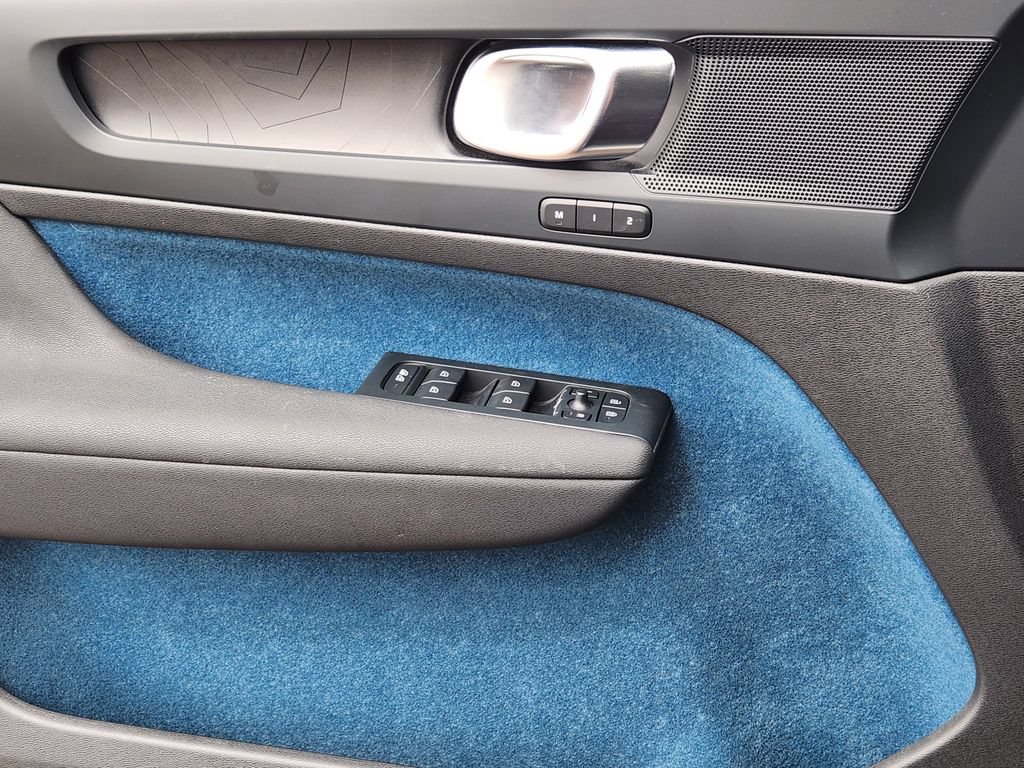 Used 2023 Volvo C40 P8 Recharge Plus AWD/4WD image 13