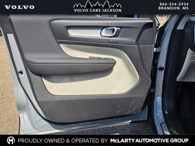 New 2026 Volvo XC40 B4 Plus w/ Protection Package Premier image 15