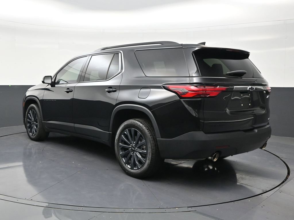 Used 2023 Chevrolet Traverse RS FWD image 3