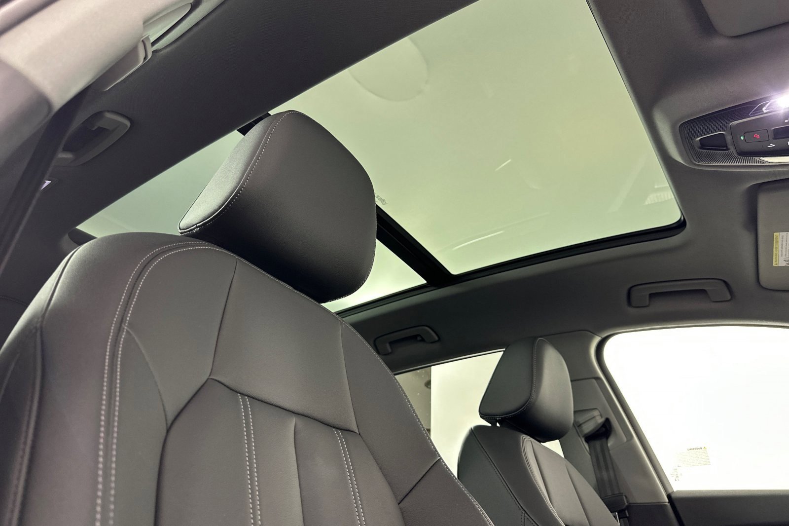 Used 2025 Audi Q6 e-tron Premium w/ Convenience Package image 16