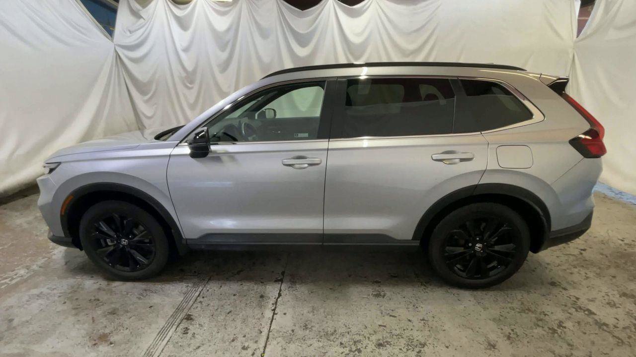 Used 2023 Honda CR-V Sport Touring image 5