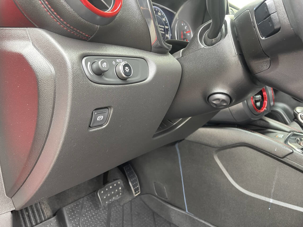 Used 2020 Chevrolet Blazer RS image 28