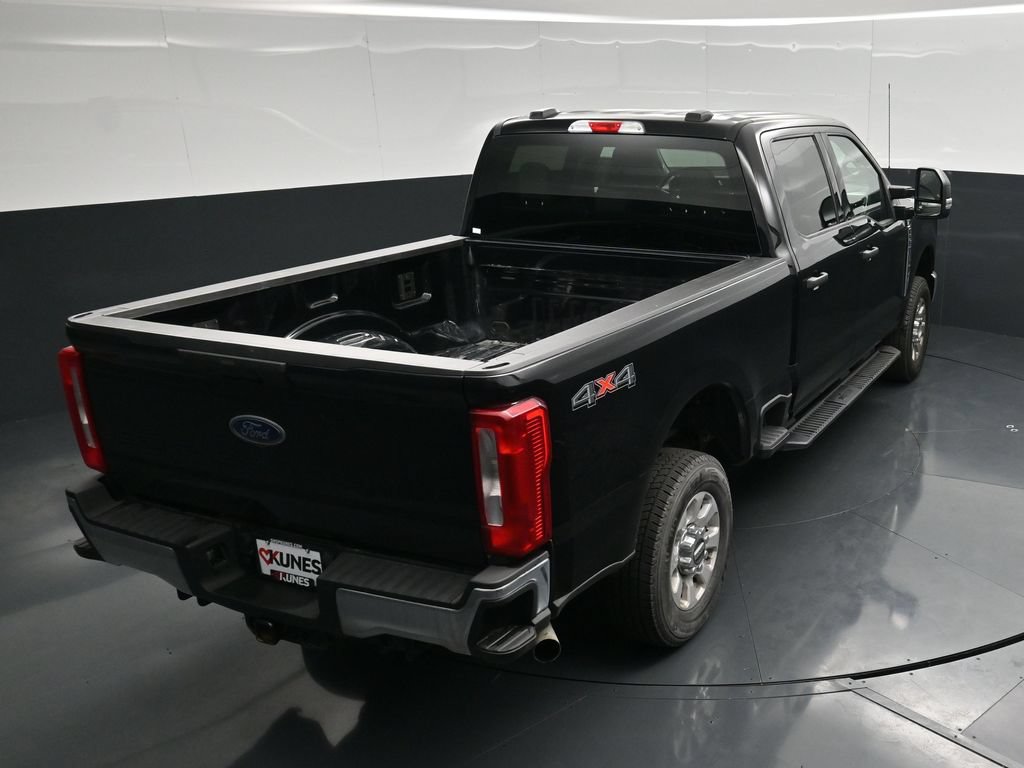 Used 2024 Ford F350 XLT AWD/4WD image 35