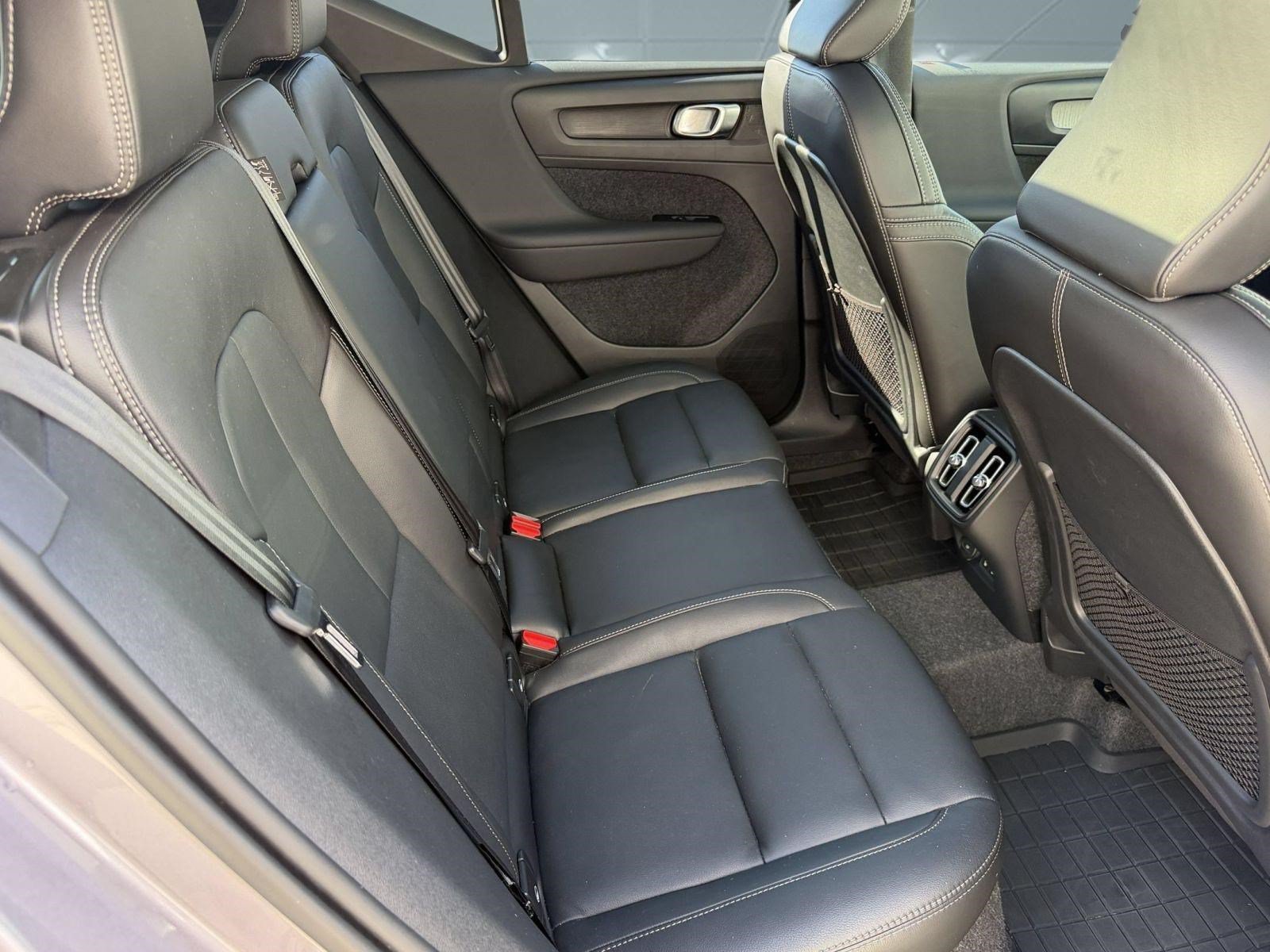Certified 2026 Volvo XC40 B5 Plus w/ Climate Package AWD/4WD image 29