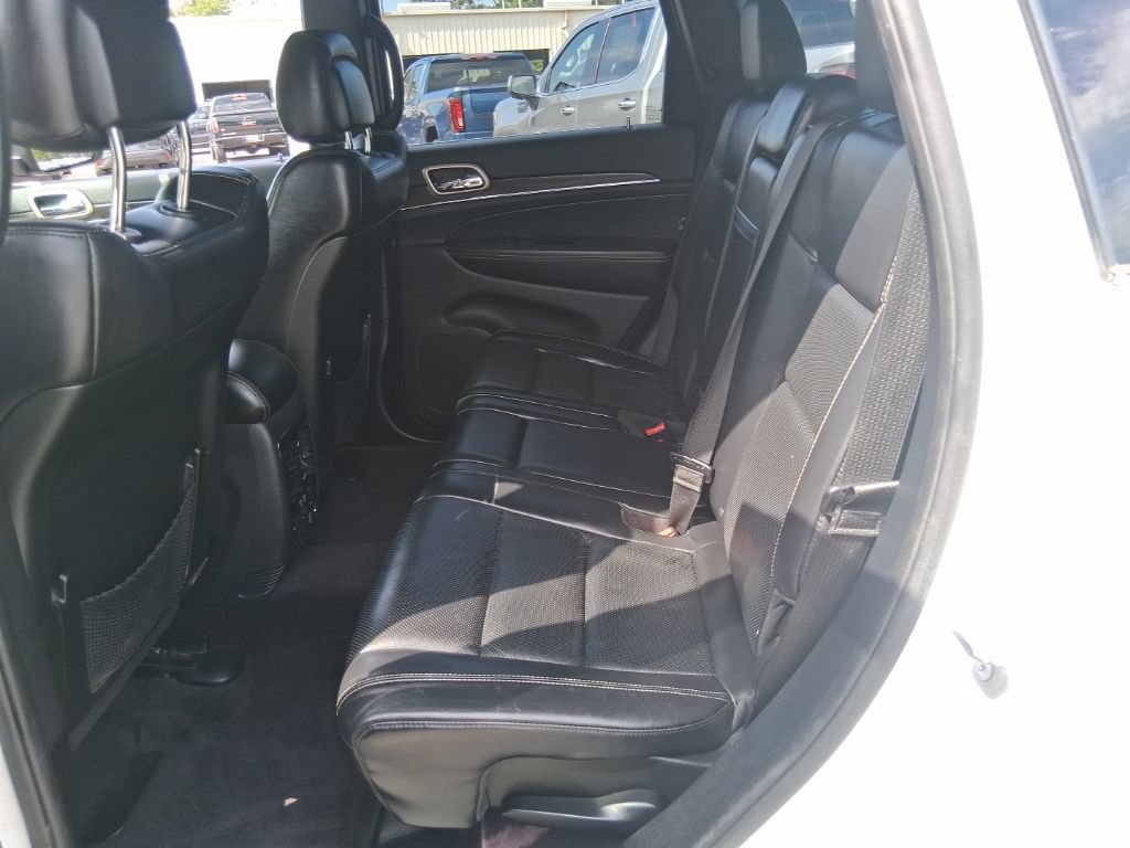 Used 2017 Jeep Grand Cherokee Limited w/ Luxury Group II RWD image 17