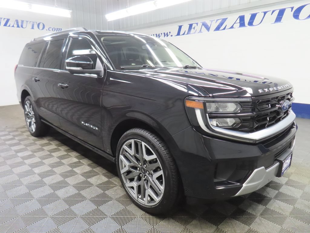 Used 2025 Ford Expedition Max Platinum w/ Platinum Ultimate Package AWD/4WD image 3