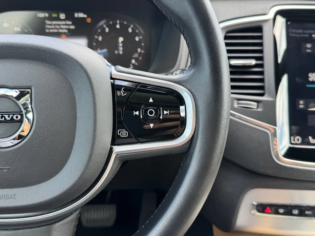 Used 2018 Volvo XC90 T6 Momentum w/ Convenience Package AWD/4WD image 10