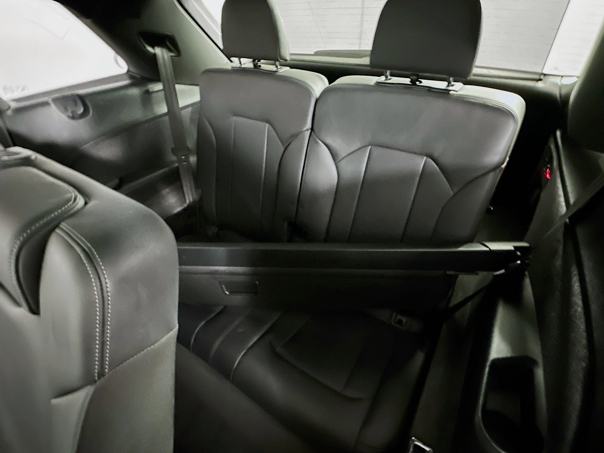 Used 2025 Audi SQ7 Premium Plus w/ Executive Package image 25