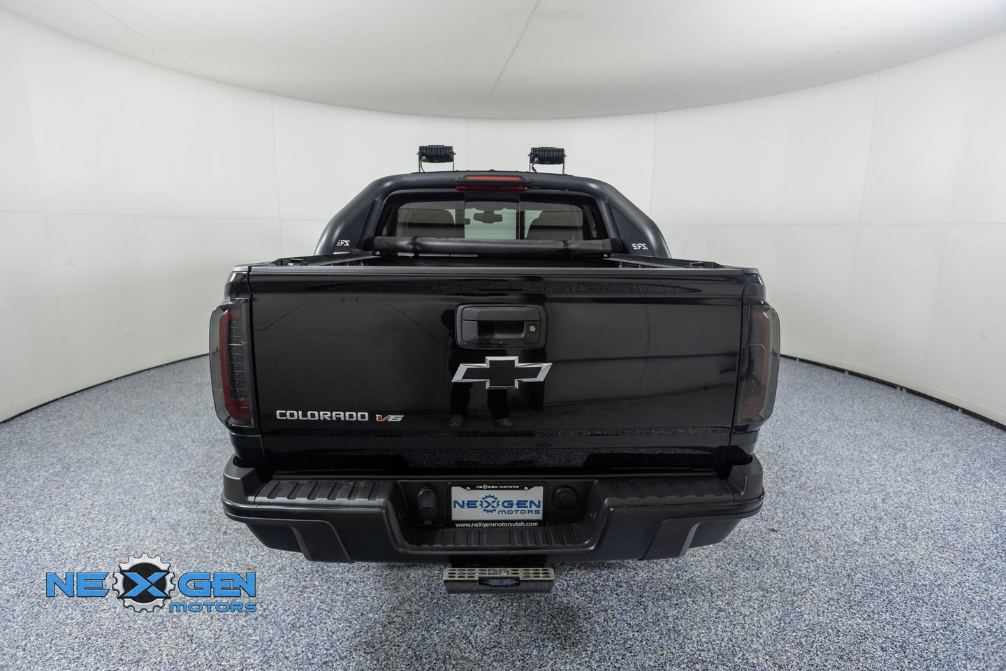 Used 2020 Chevrolet Colorado ZR2 w/ ZR2 Midnight Special Edition image 6
