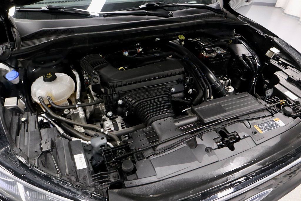 Used 2025 Ford Escape Platinum image 17