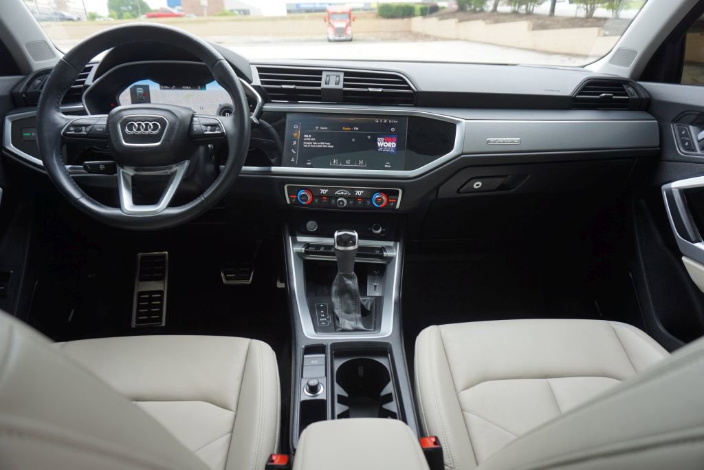 Used 2020 Audi Q3 2.0T Premium Plus w/ Premium Plus Package image 34