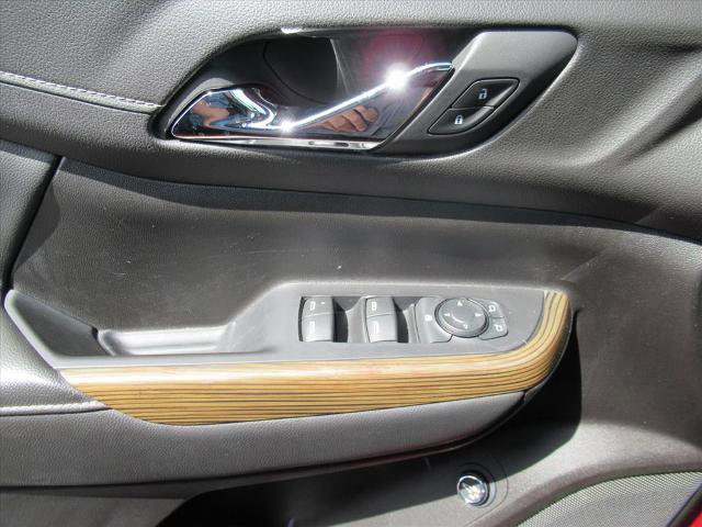 Used 2023 GMC Acadia SLE w/ Driver Convenience Package FWD image 21