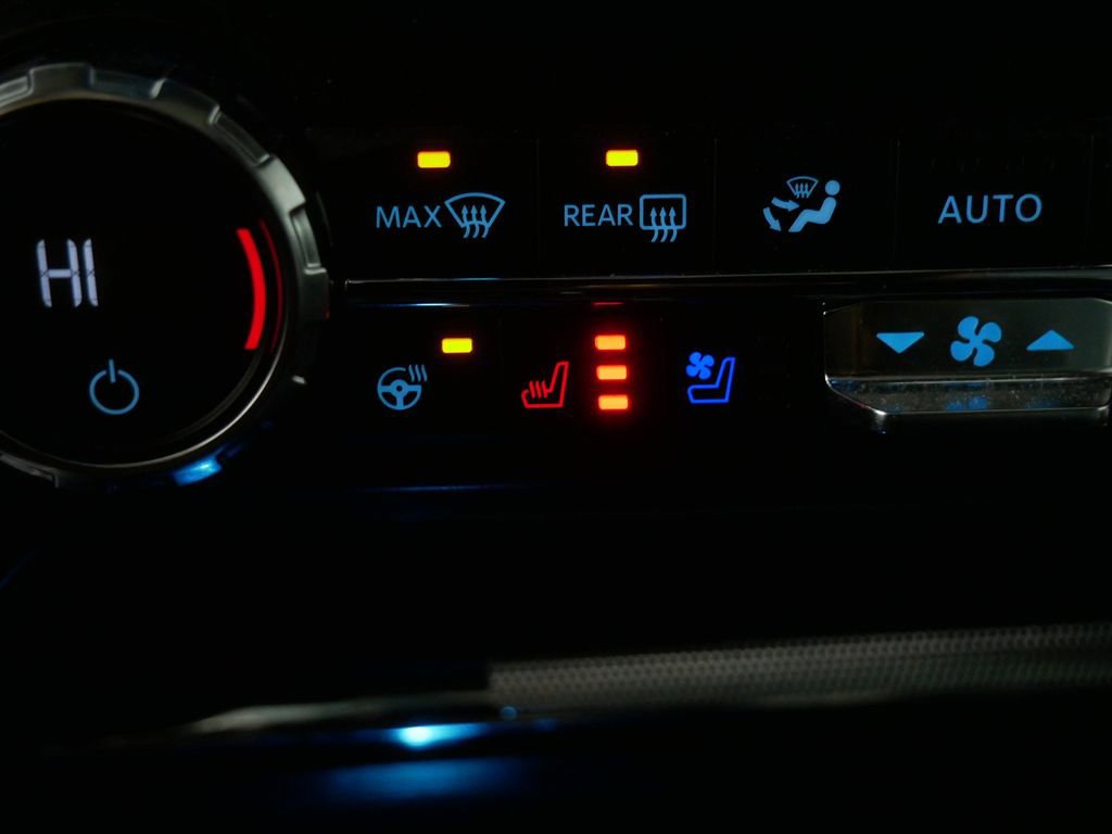 Used 2021 Ford F150 Platinum AWD/4WD image 32