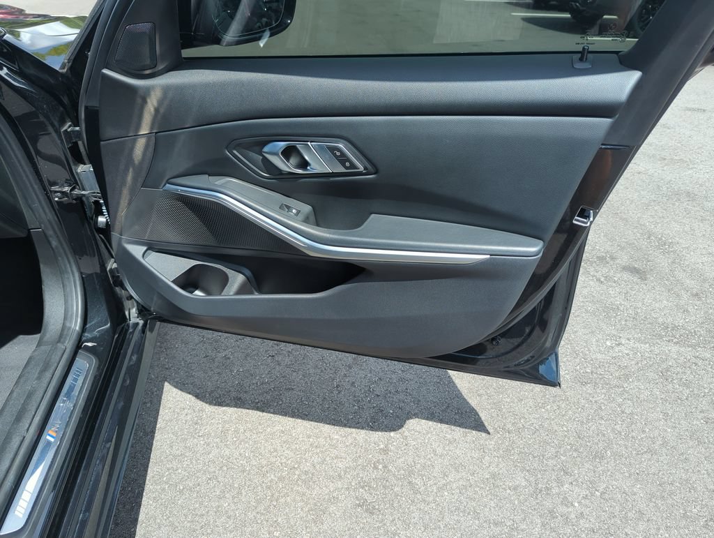 Used 2023 BMW 330e RWD image 34