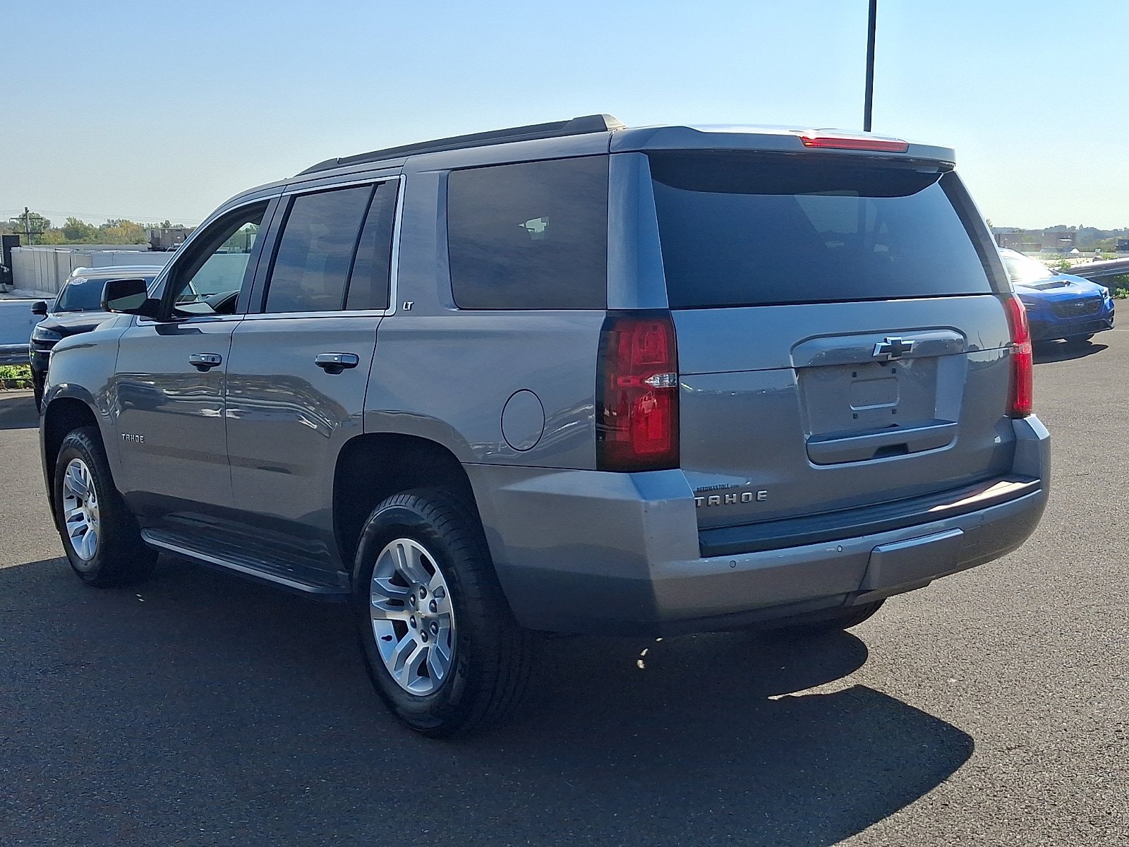 Used 2020 Chevrolet Tahoe LT w/ Luxury Package AWD/4WD image 4