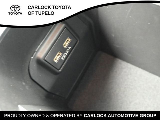 Used 2021 Toyota RAV4 XLE w/ Convenience Package FWD image 19