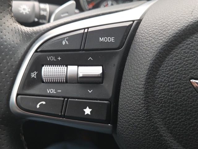 Used 2023 Genesis G70 2.0T w/ Sport Prestige Package image 39