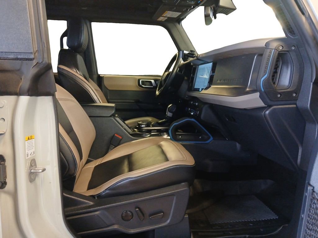 Used 2024 Ford Bronco Wildtrak image 15