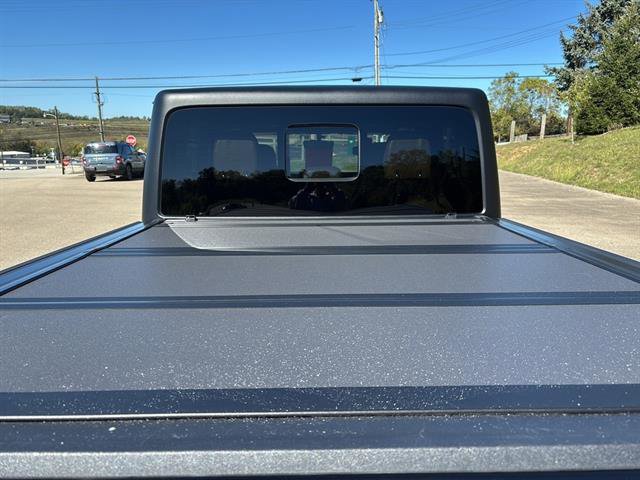 Used 2023 Jeep Gladiator Rubicon w/ Cold Weather Group image 18
