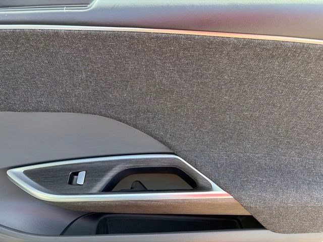 Used 2024 Lucid Air Touring AWD/4WD image 38