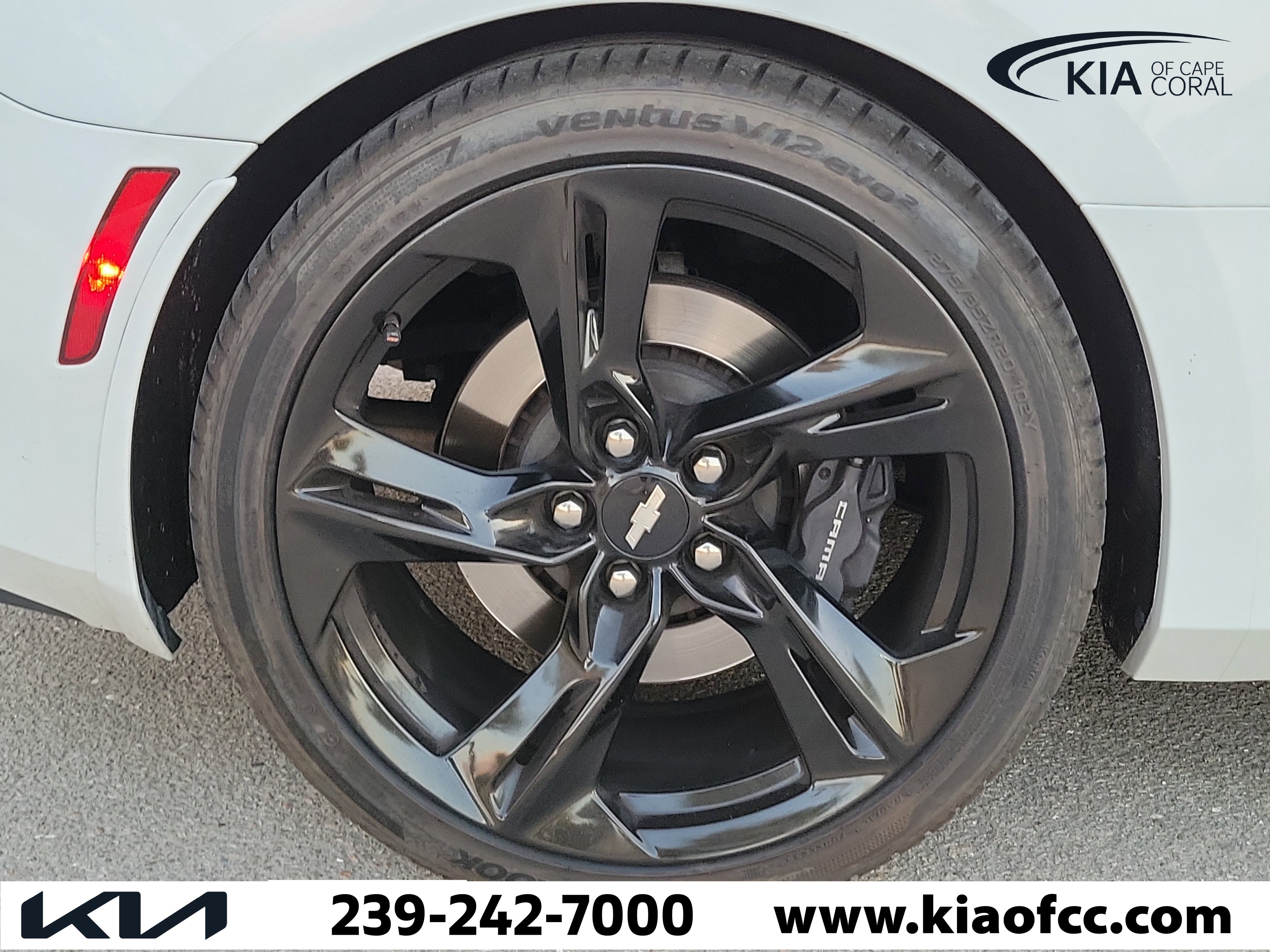 Used 2019 Chevrolet Camaro SS image 8