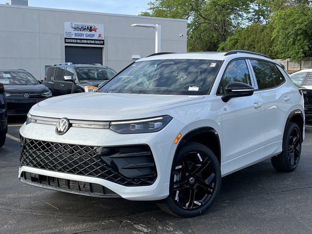 New 2026 Volkswagen Tiguan SE R-Line AWD/4WD image 24