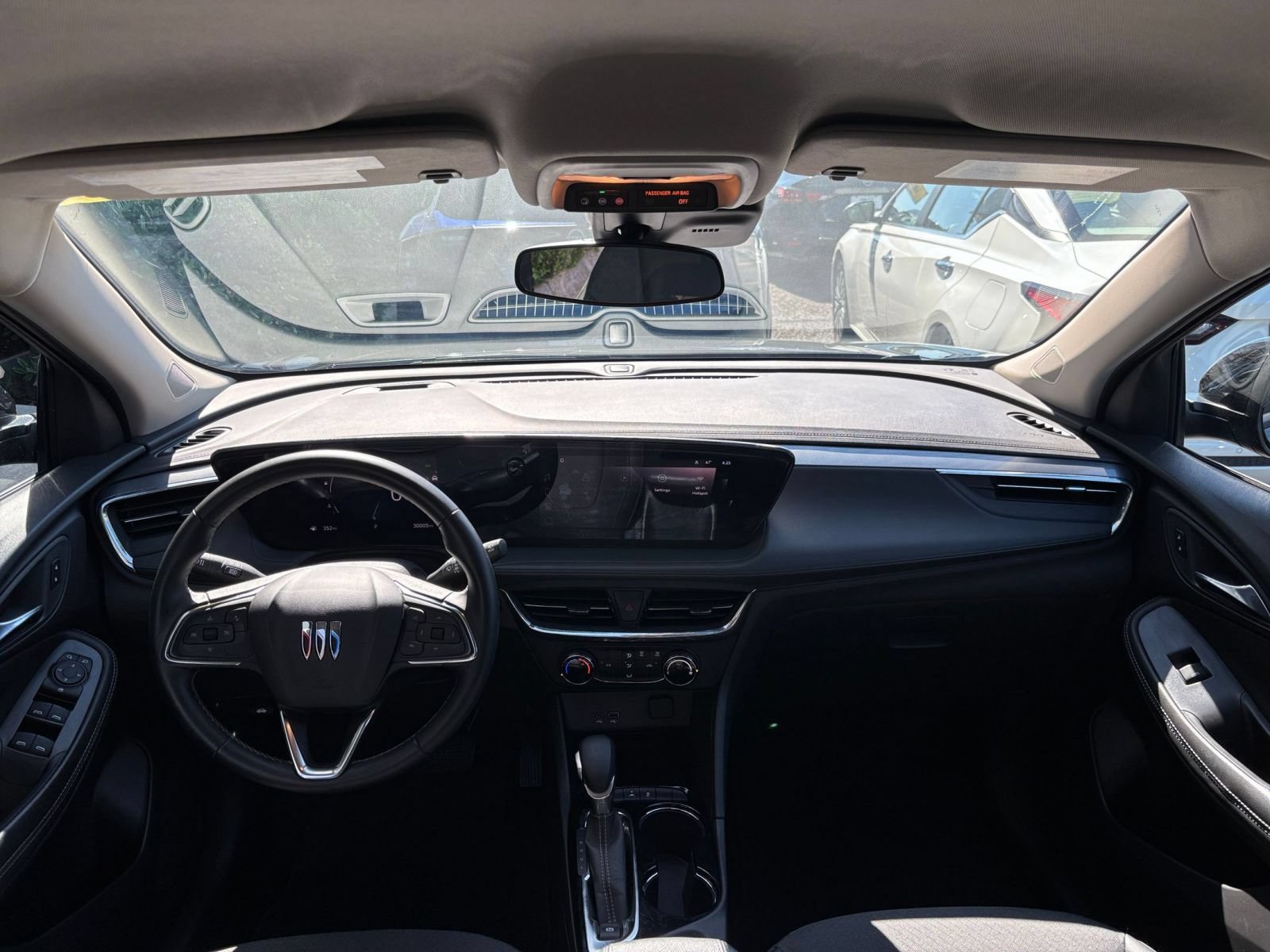 Used 2025 Buick Encore GX Preferred FWD image 32