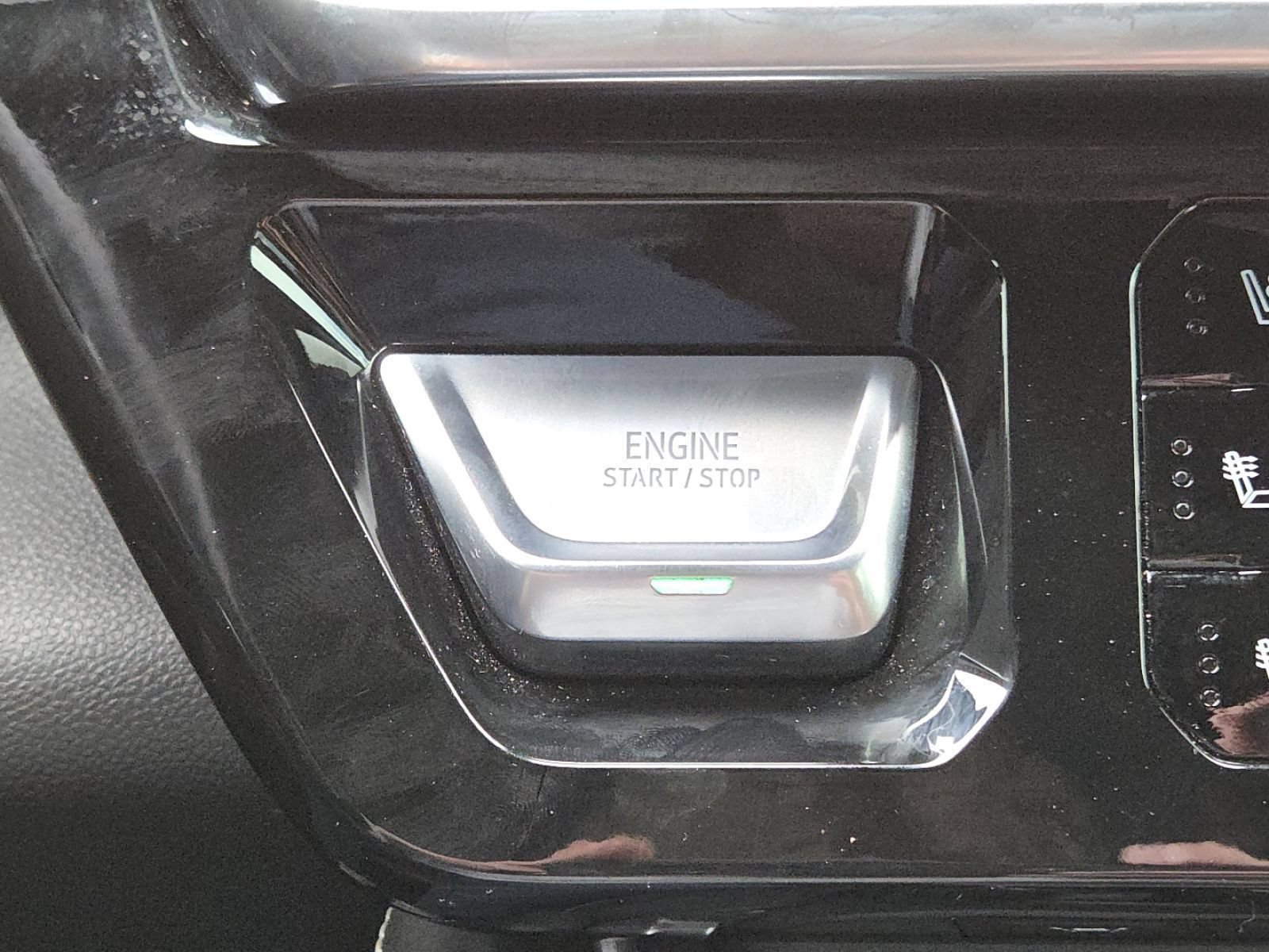 Used 2023 GMC Sierra 1500 Denali Ultimate AWD/4WD image 11
