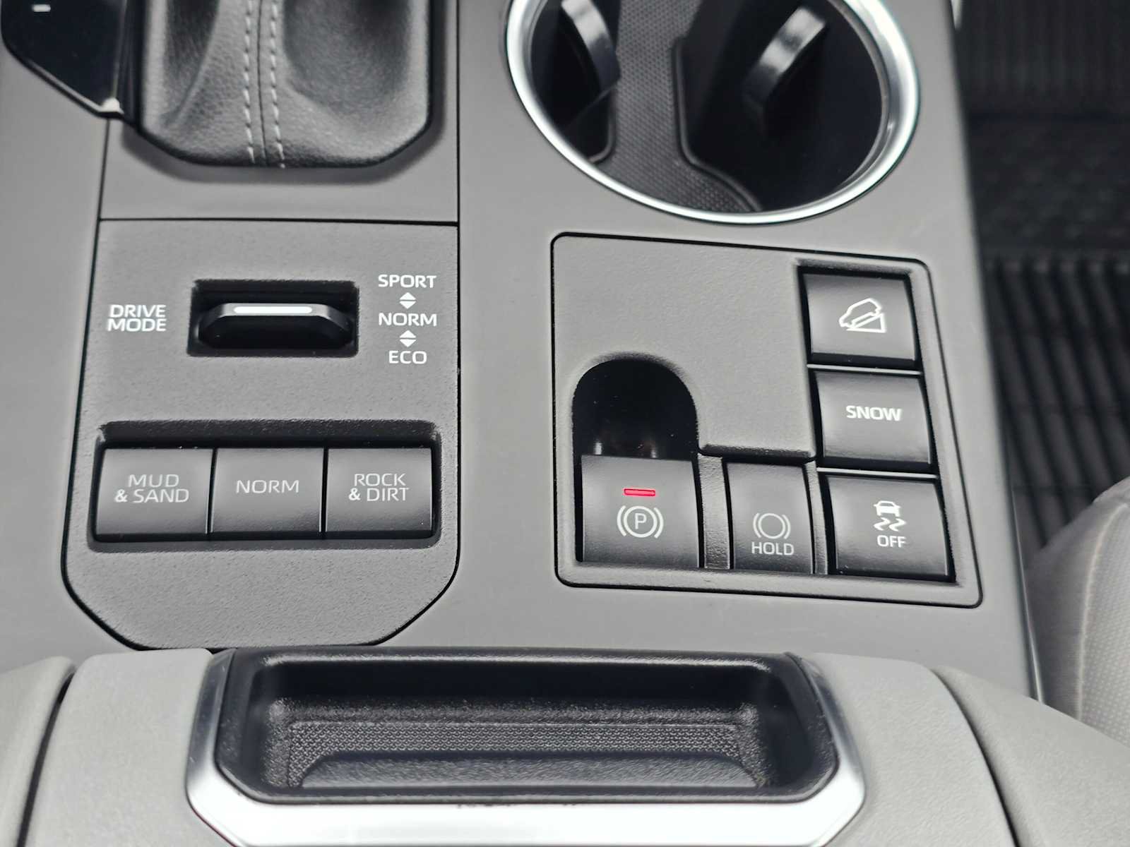 Used 2023 Toyota Highlander LE AWD/4WD image 28