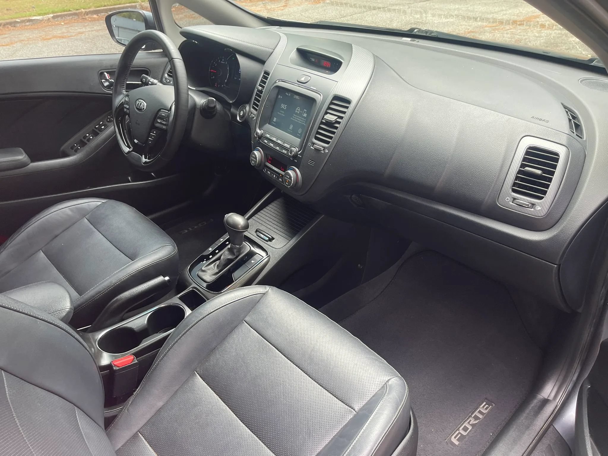 Used 2018 Kia Forte EX FWD image 14