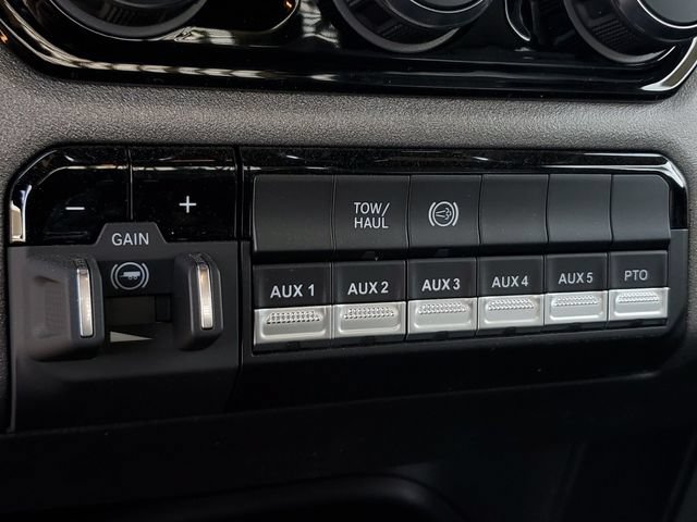 New 2026 RAM 5500 Tradesman w/ Chrome Appearance Group AWD/4WD image 26