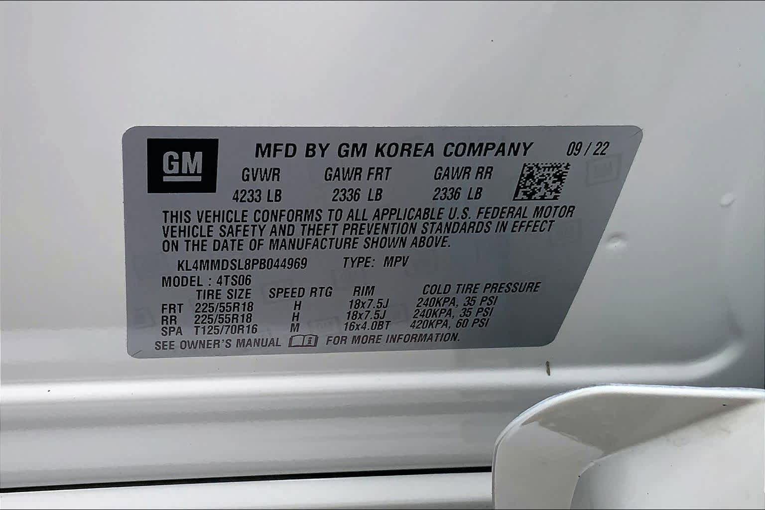 Used 2023 Buick Encore GX Select w/ Sport Touring Package FWD image 33