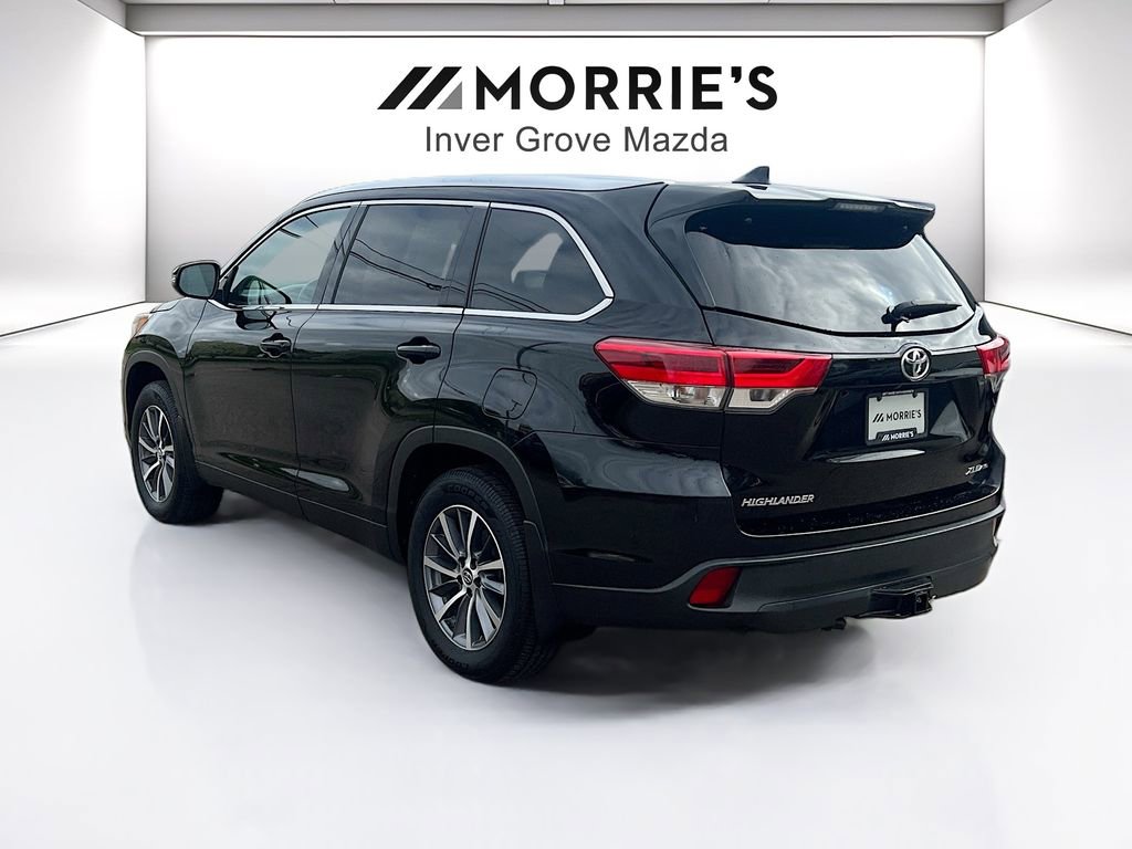 Used 2019 Toyota Highlander XLE AWD/4WD image 7