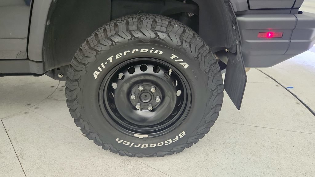 Used 2024 INEOS Grenadier AWD/4WD image 27