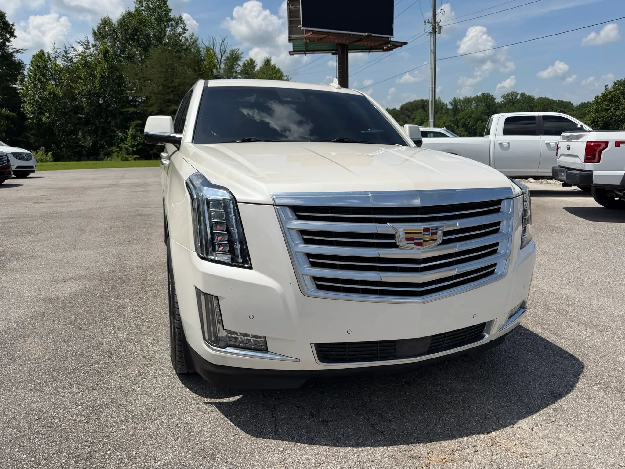 Used 2015 Cadillac Escalade ESV Platinum AWD/4WD image 26