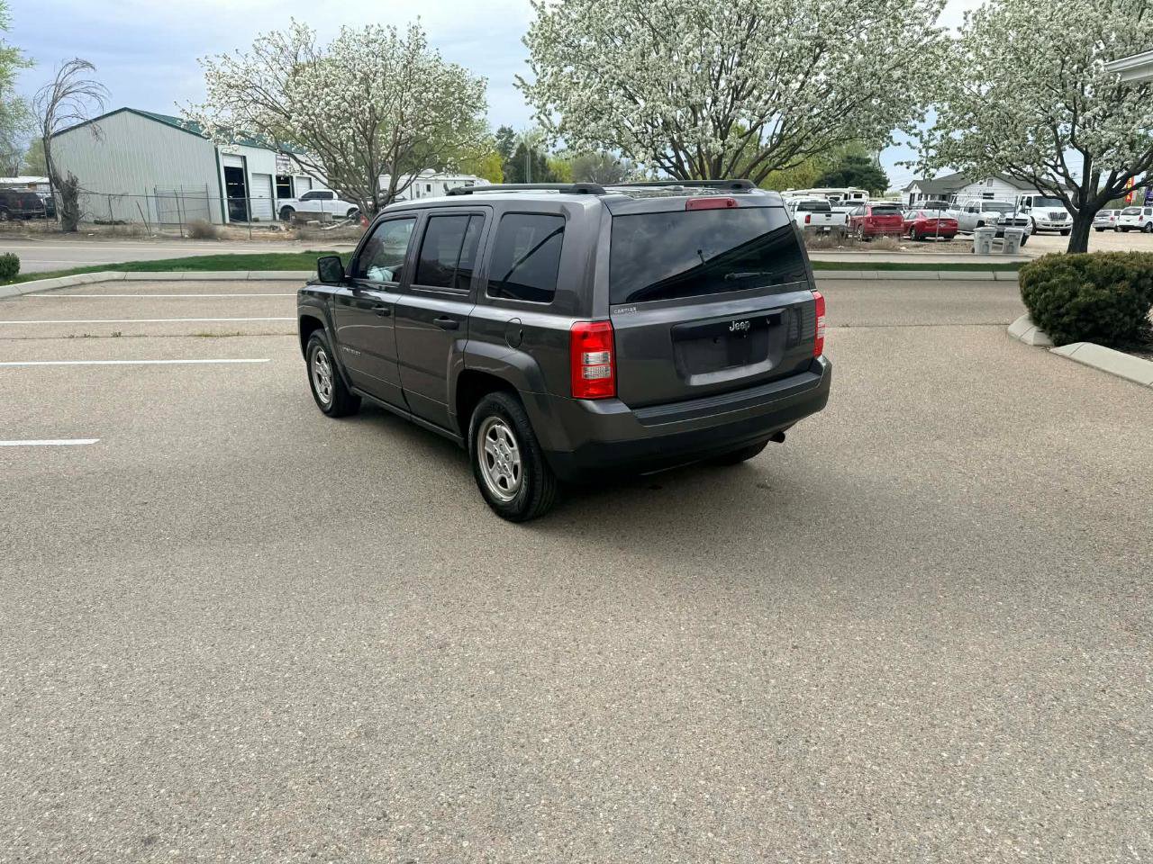 Used 2016 Jeep Patriot Sport image 3