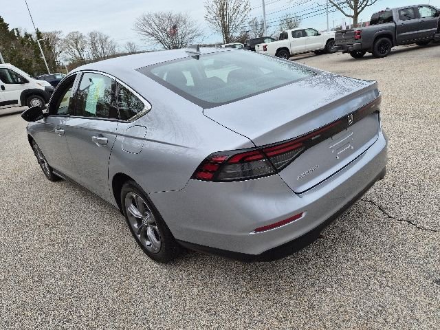 Used 2023 Honda Accord EX image 7